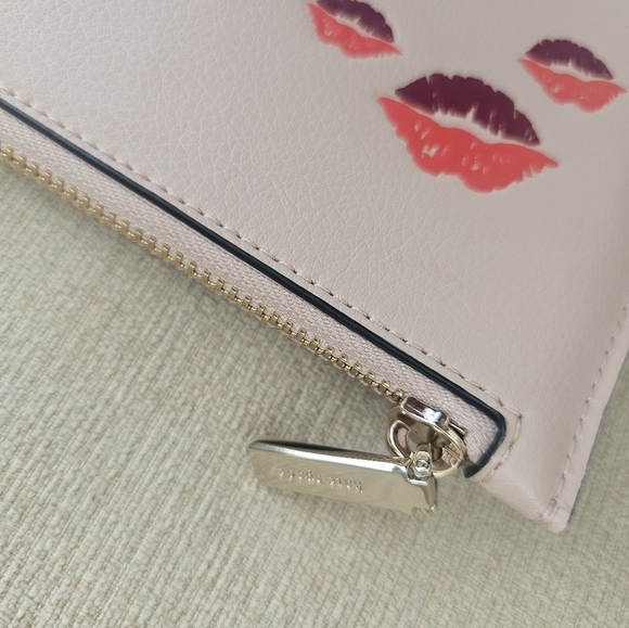 Authentic Kate Spade Laptop sleeve - Picture 3 of 7